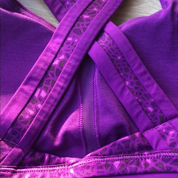 Lululemon Sports Bra in Purple - Picture 3 of 8